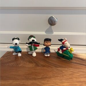 Peanuts Snoopy and Friends Action Figures Set - Blue, Green, Red
